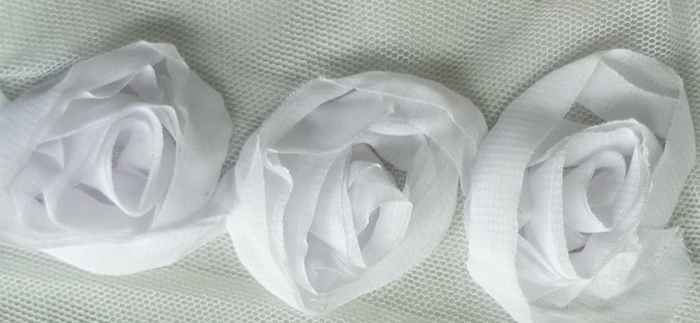 Flowerribbon type 4/40mm (7.5 yard), White